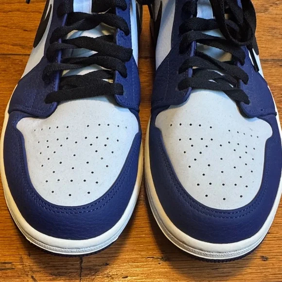Air Jordan 1 Retro Mid